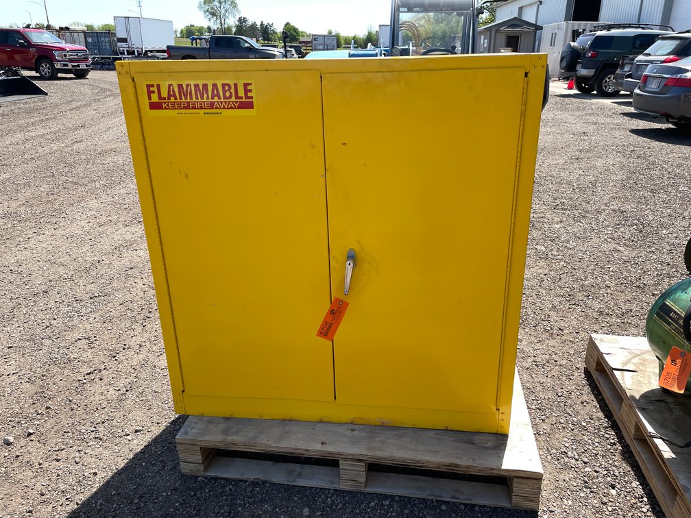 Brady Flame Proof Paint Cabinet