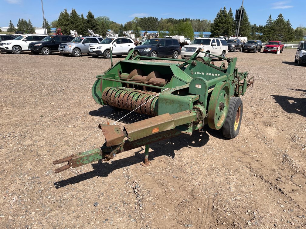 John Deere 14T Square Baler