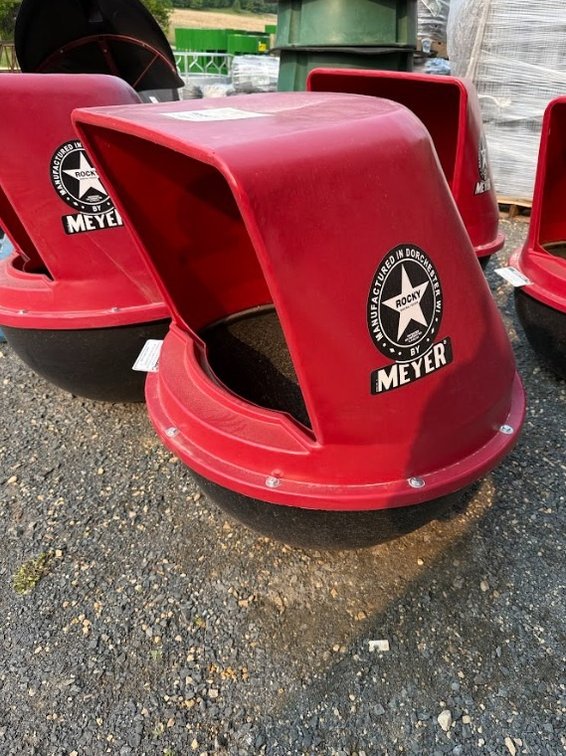 Rocky Mineral Feeder