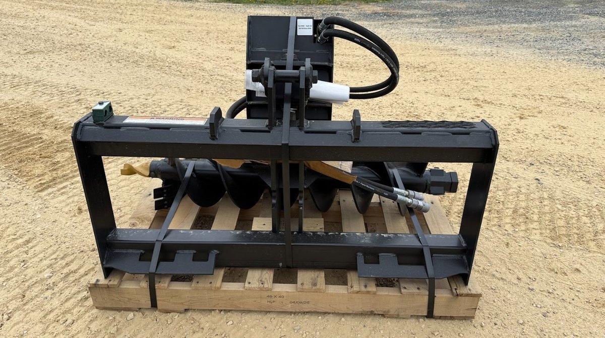 Lowe 1650 Classic Auger