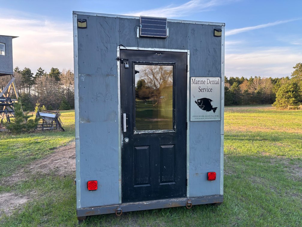 (8) Hole Ice Shack (Osseo, WI)