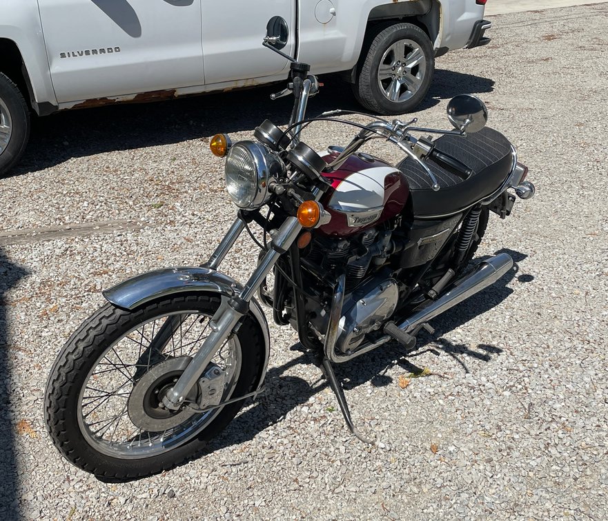 1977 Triumph Motorcycle (Has WI Title) (Waupun, WI)