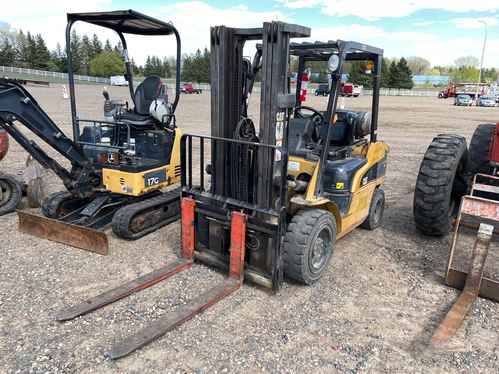 CAT P6000 Forklift