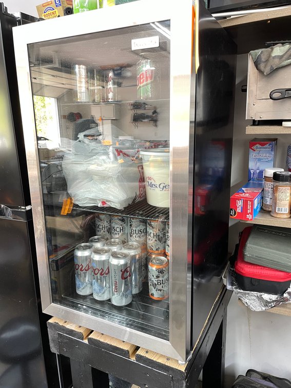 Igloo Mini Beverage Refrigerator