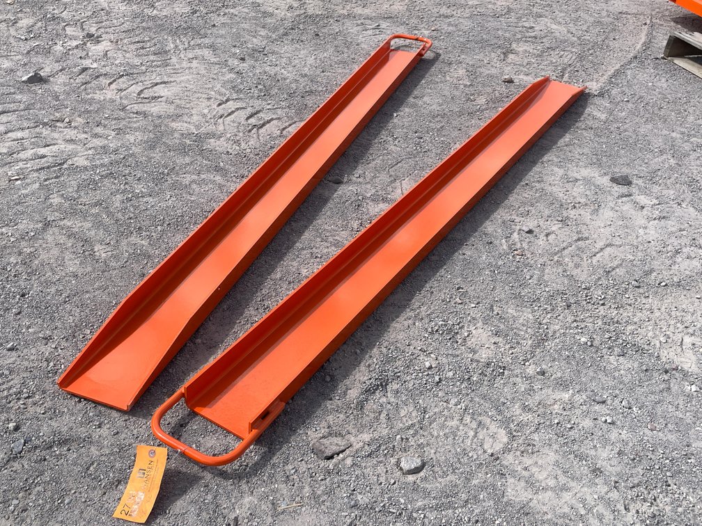 Unused 2026 Wolverine Skid Steer Pallet Fork Extensions