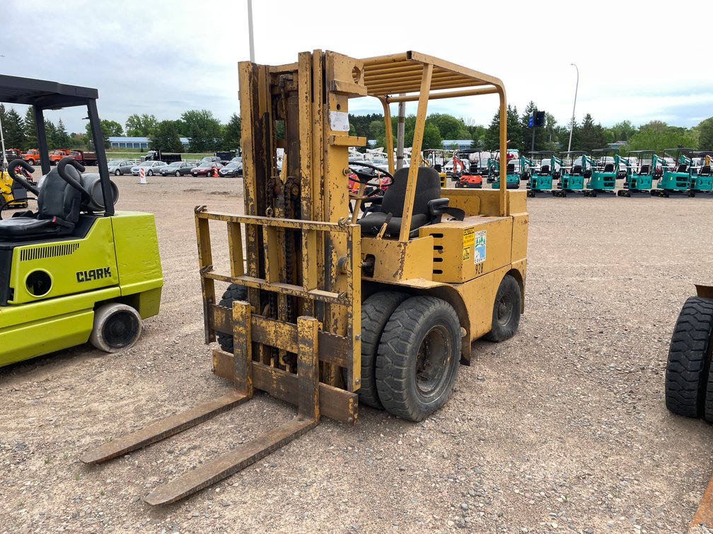1979 Allis Chalmers ACP-60-B-PS Forklift