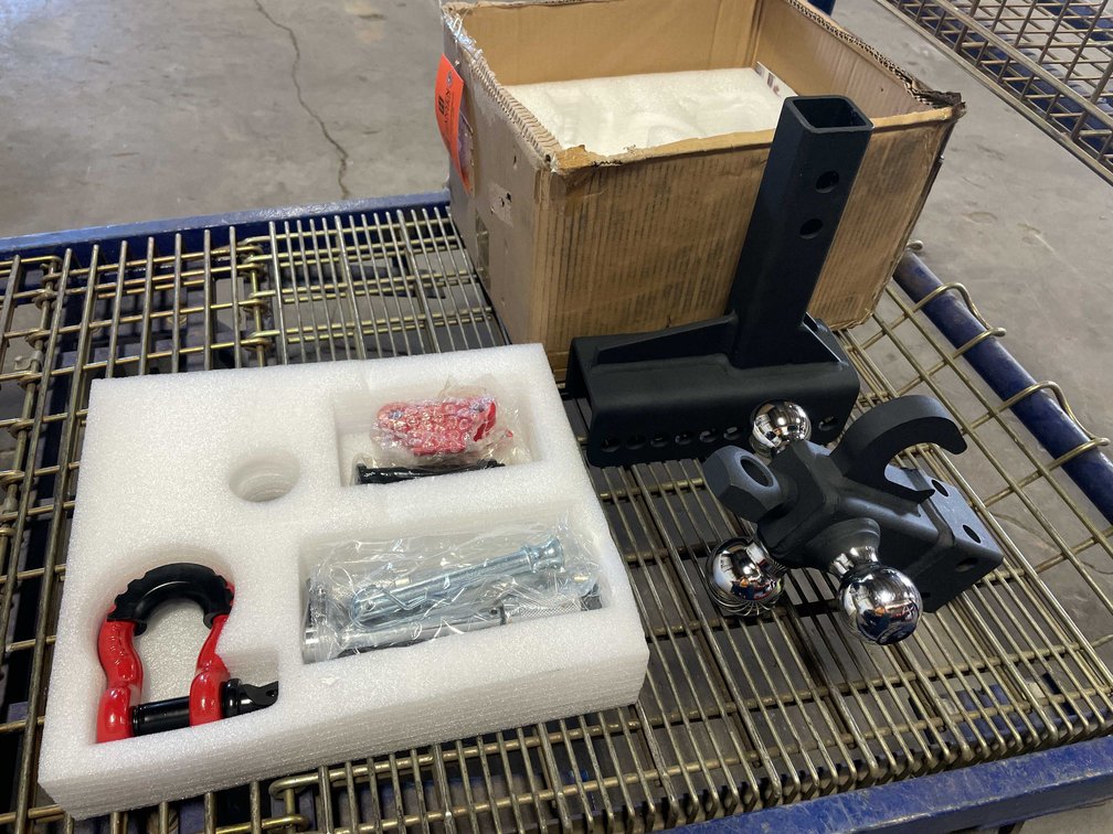 Tri-ball With Tow Hook Trailer Hitch (CW)