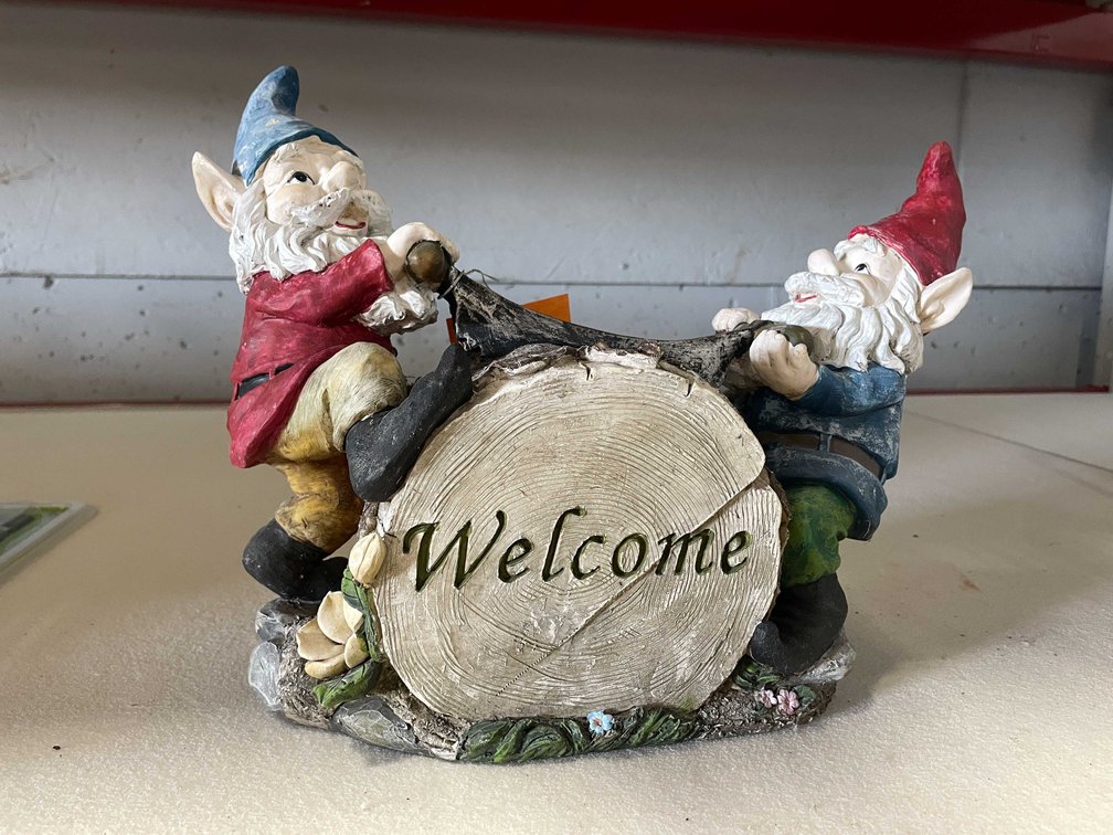 Outdoor Garden Gnomes Welcome Statue (CW)