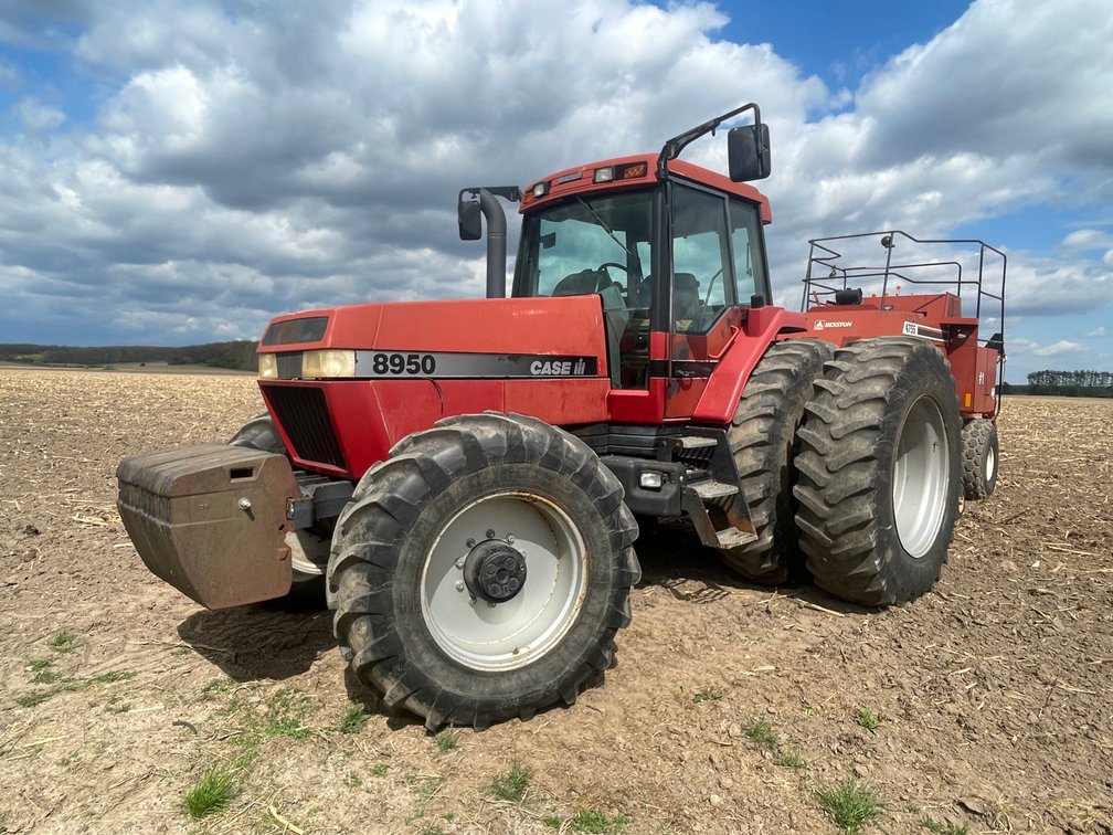 Case IH 8950 Tractor with Duals and Weights (Chetek, WI)