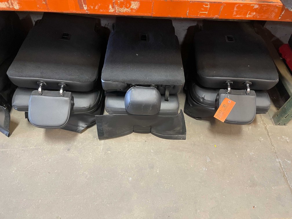 (3) 2025 Ford Explorer Seats (PR18)