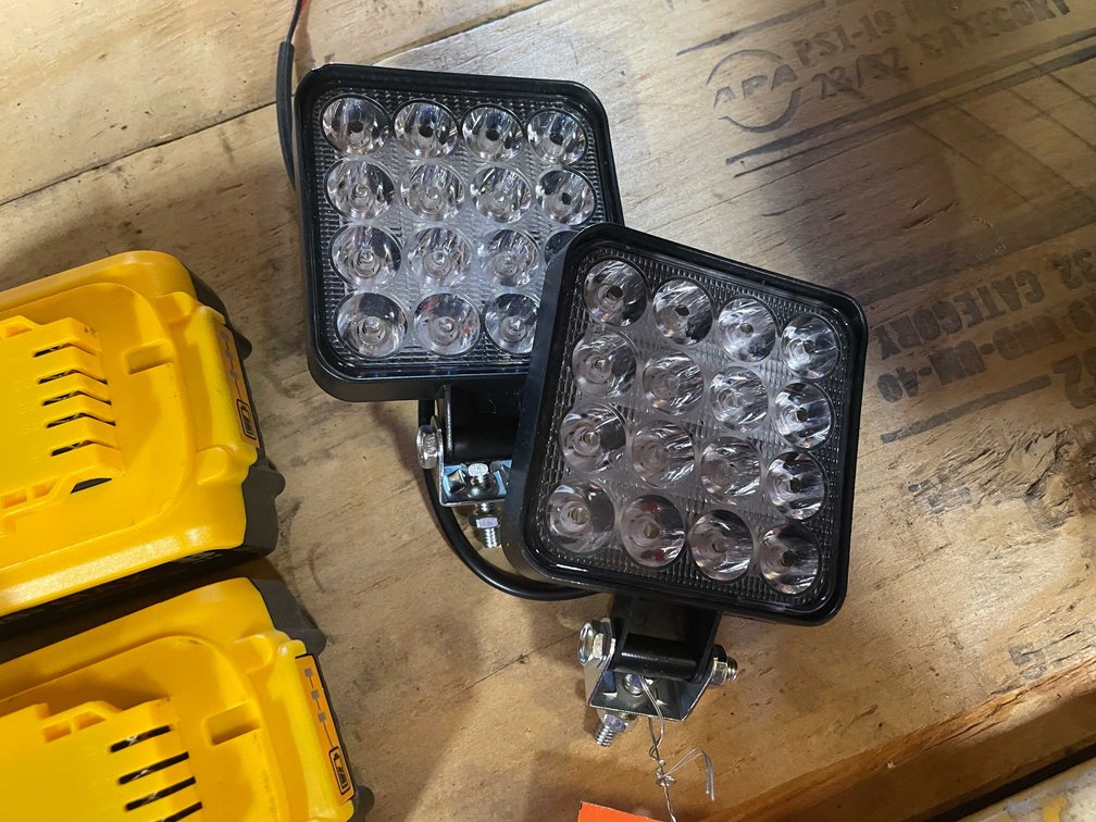 (2) LED 3.5" Worklights, 12/24vdc (PR13)