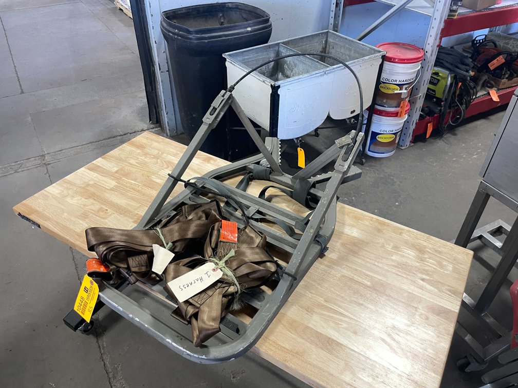 Ladder Stand (T6)