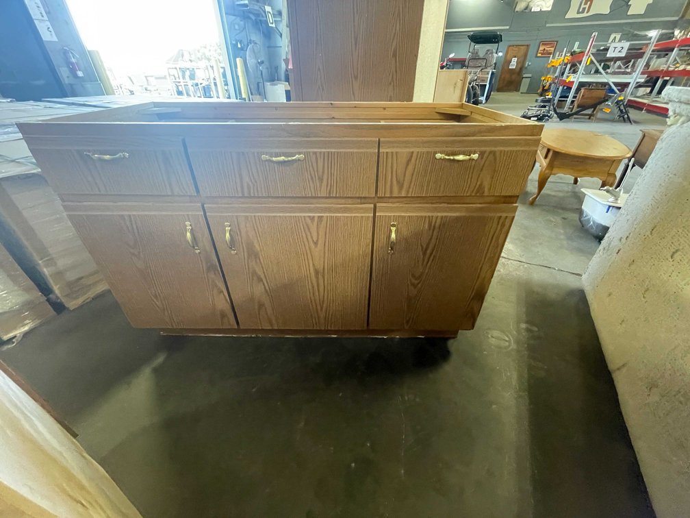 Cabinet (B)