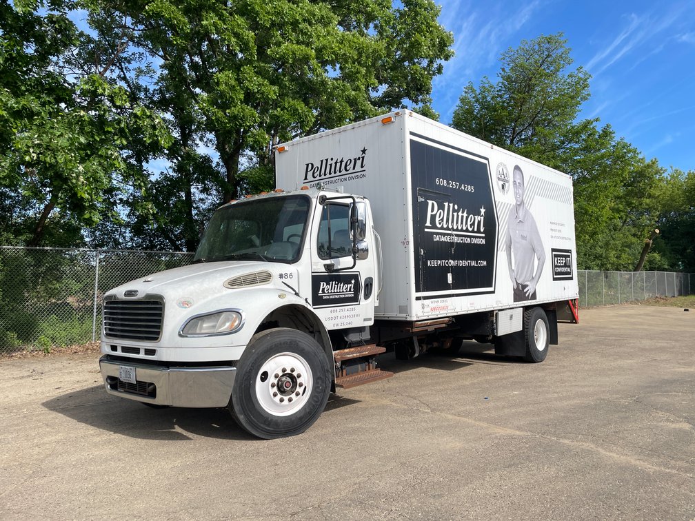2011 Freightliner Shred Fast Box Truck (Has WI Title) (Monona, WI)