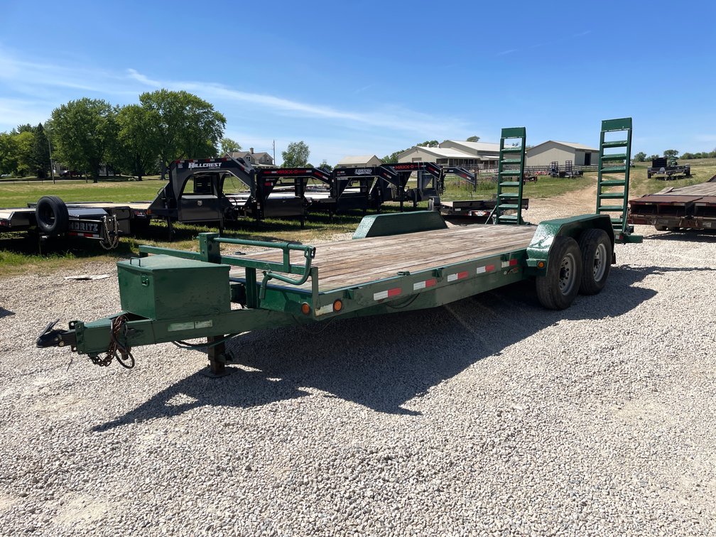 2018 Load Trail 20' Tandem Axle Trailer 20' Flatbed Trailer (Has MN Title) (Helenville, WI)