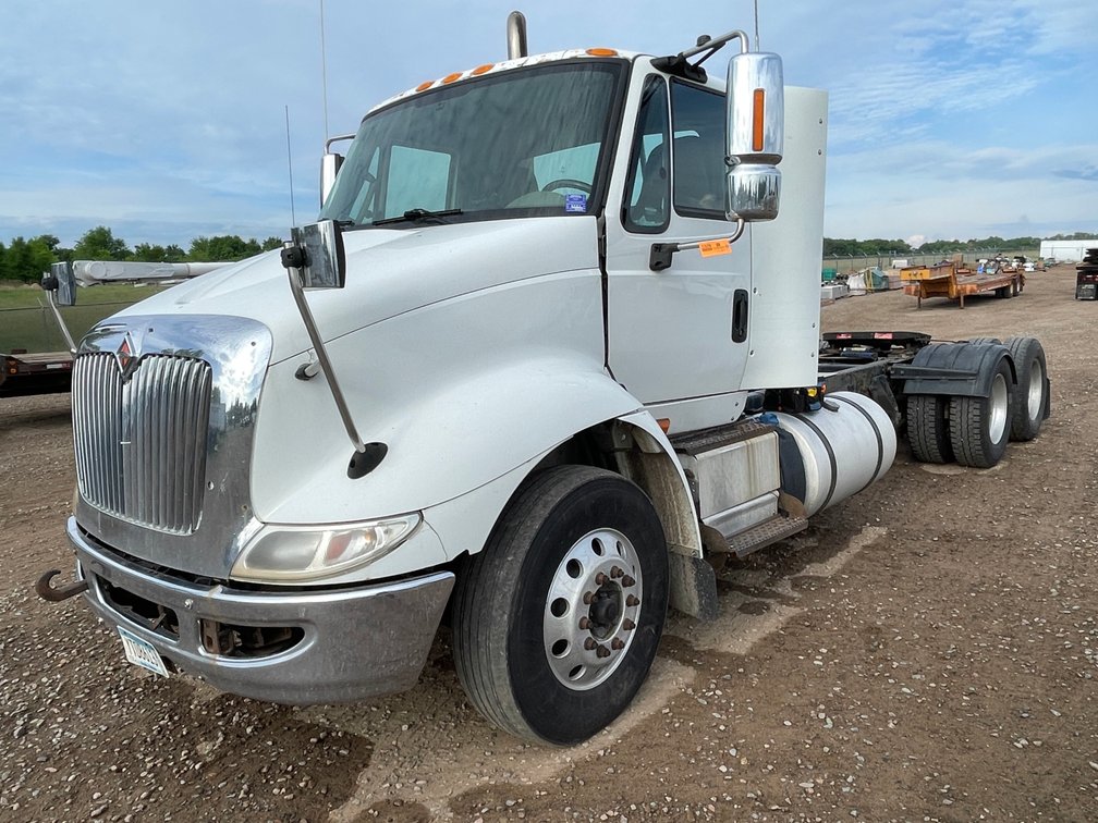 2015 International 8600 Truck Tractor (Has MN Title)