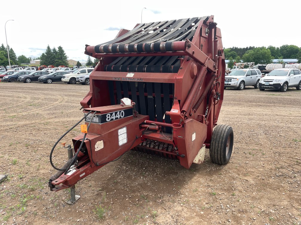 Case International 8440 Round Baler