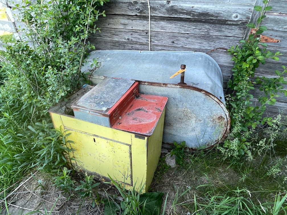 Ritchie CD-50 Fountain and Galvanized Stock Tank