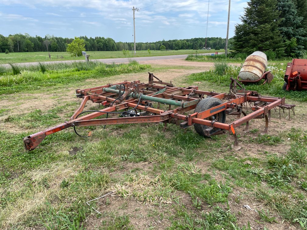 Field Cultivator 187" Wide (Ringle, WI)