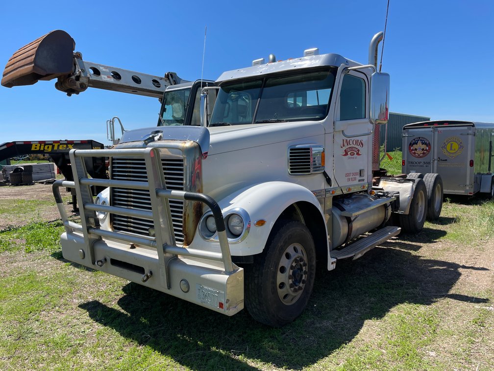 2012 Freightliner Coronado Glider Kit Day Cab Semi (Has WI Title) (Deerbrook, WI)