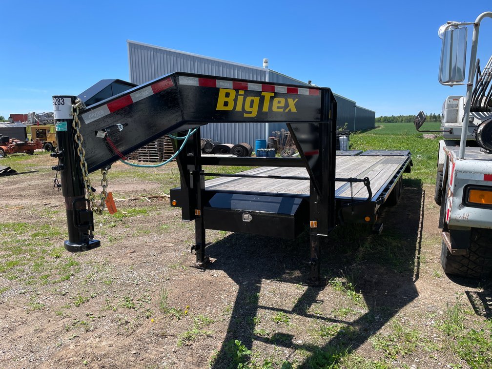2024 Big Tex Gooseneck Trailer (Title in Delay) (Deerbrook, WI)