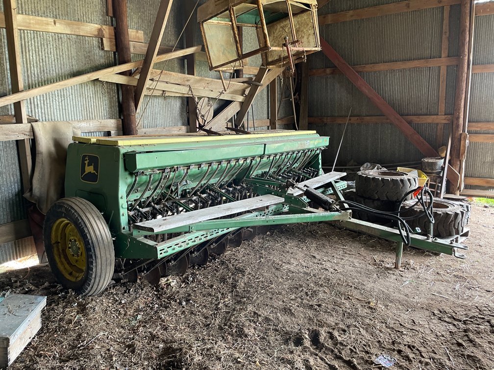 John Deere 8300 Grain Drill/Seeder (Ringle, WI)