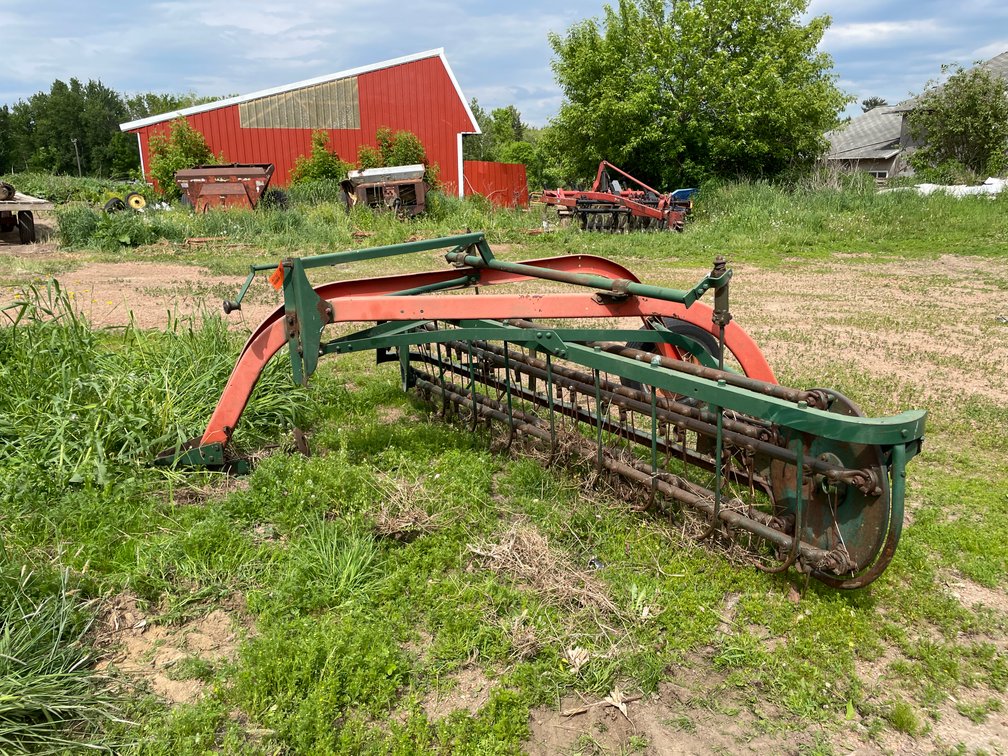 New Idea 402 Hay Rake (Ringle, WI)