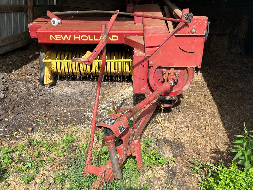 New Holland 310 Square Baler