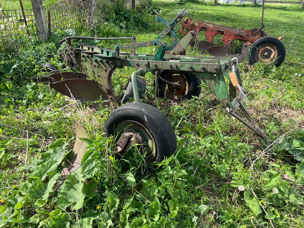 John Deere 555H Parts 3 Bottom Plow