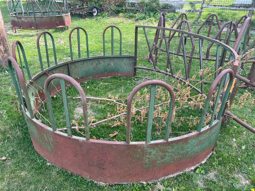 Round Bale Feeder