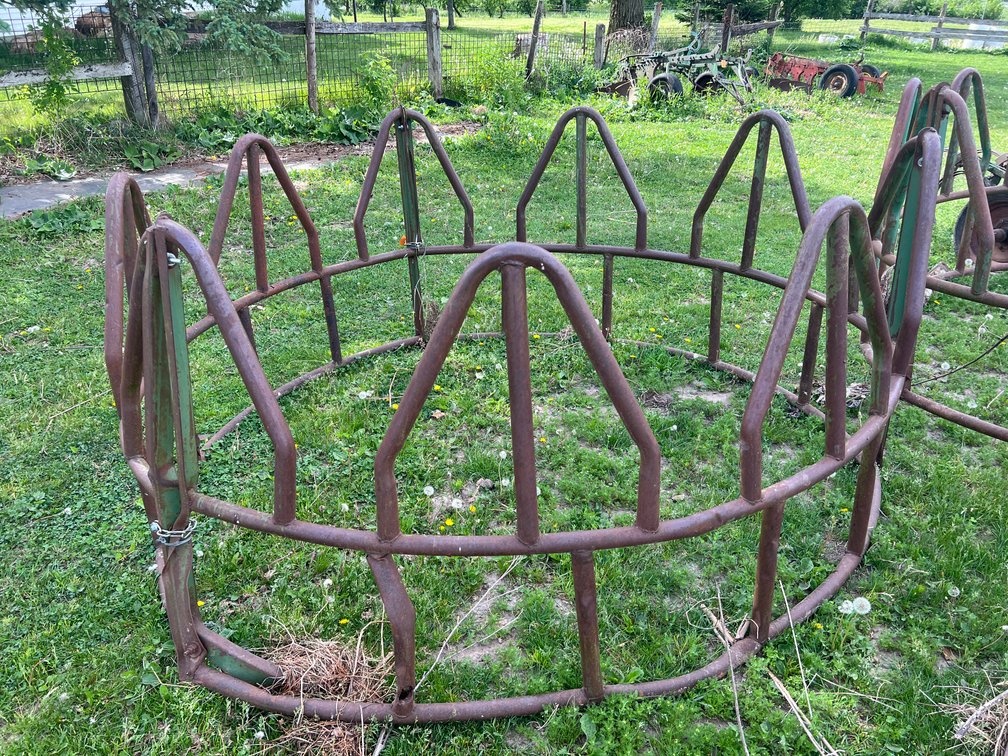 Round Bale Feeder
