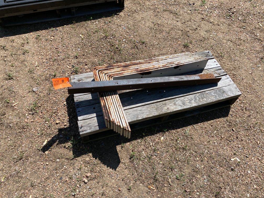 (10) Steel L-Brackets (Antigo, WI)