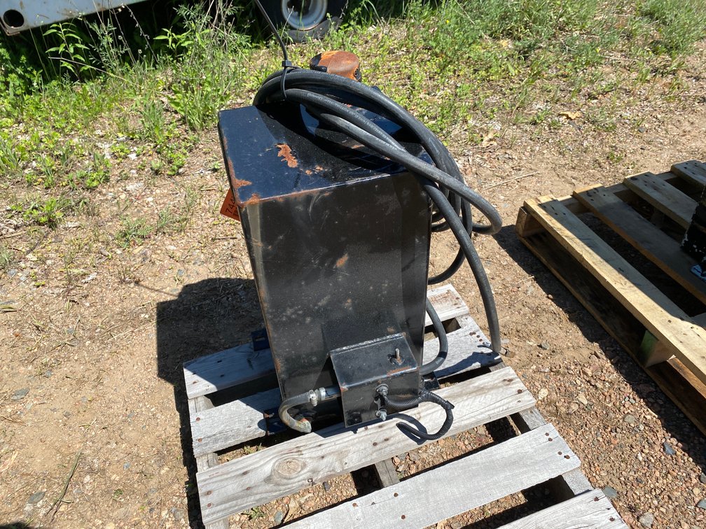 WWW Engineering K8E1 Fuel Tank (Antigo, WI)
