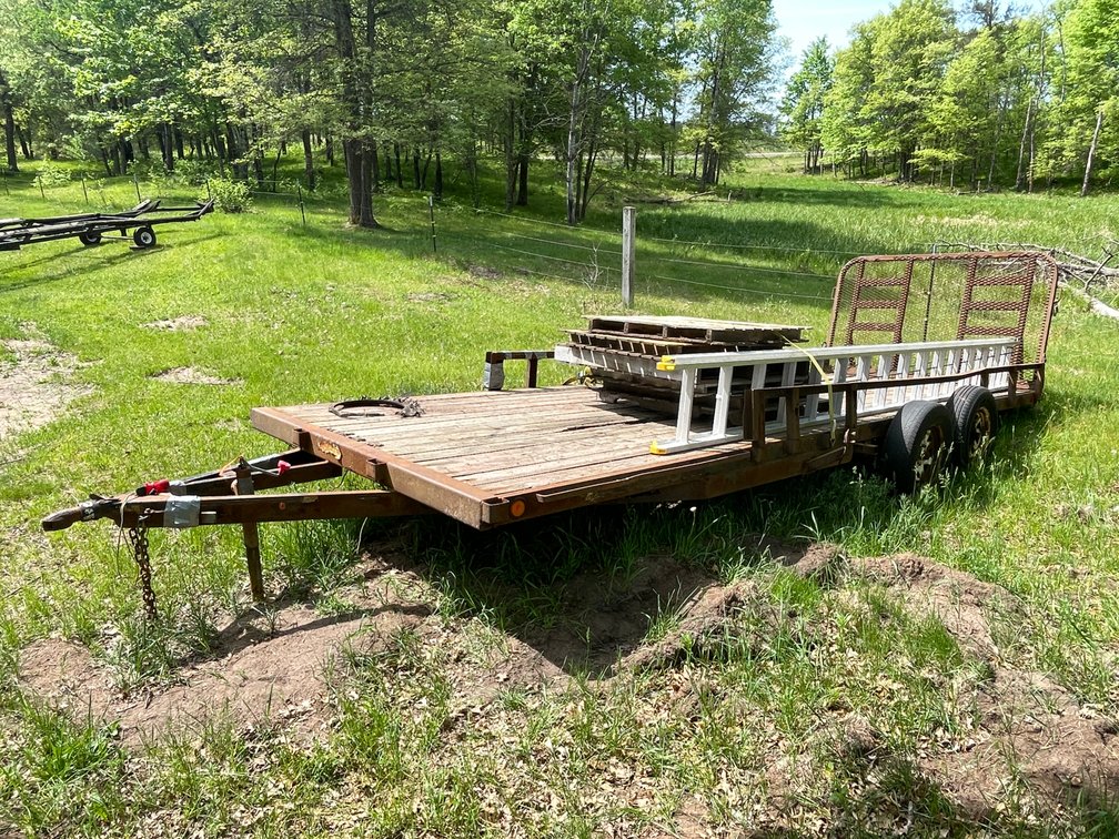20' Tandem Axle Trailer (No Title) (Spring Brook, WI)