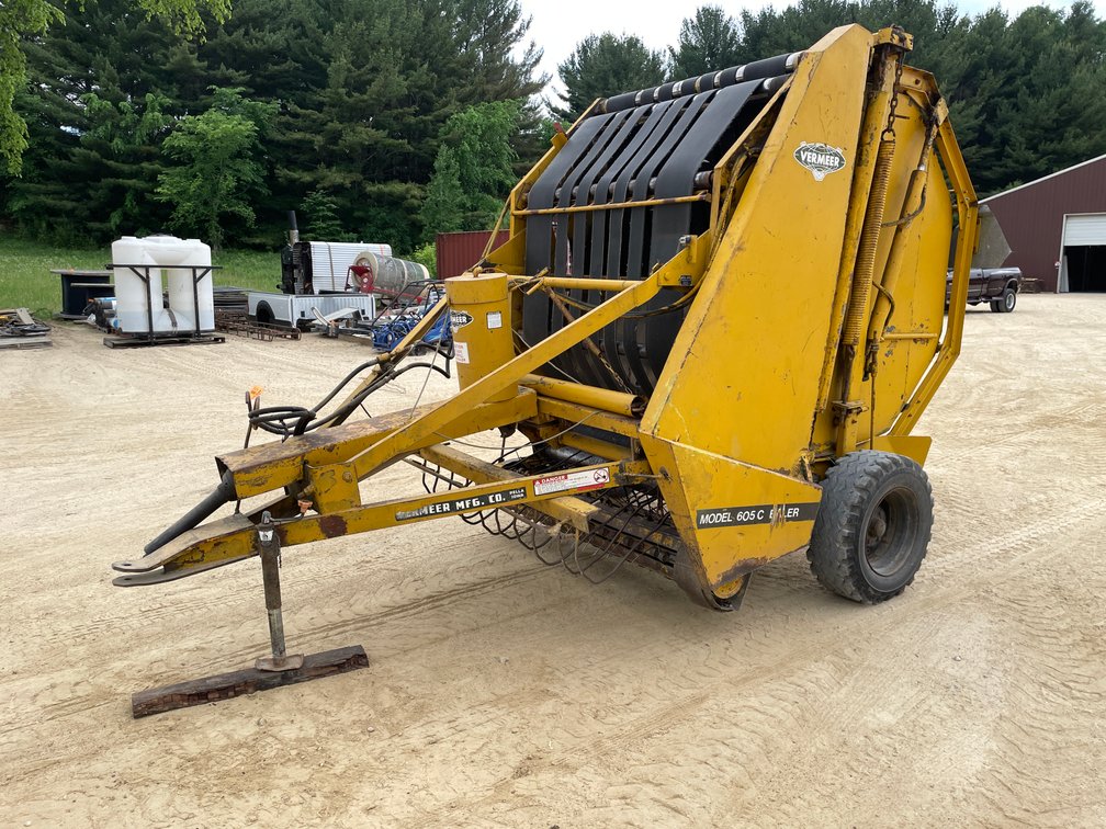 Vermeer 605C Round Baler