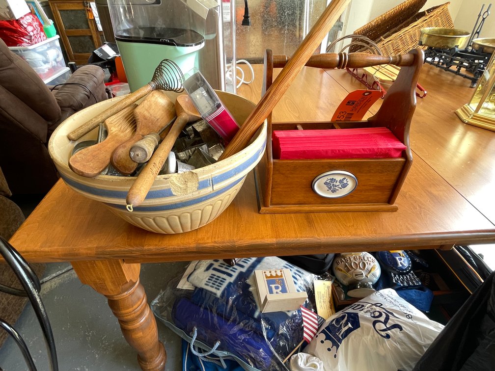 Various Vintage Kitchen Utensils