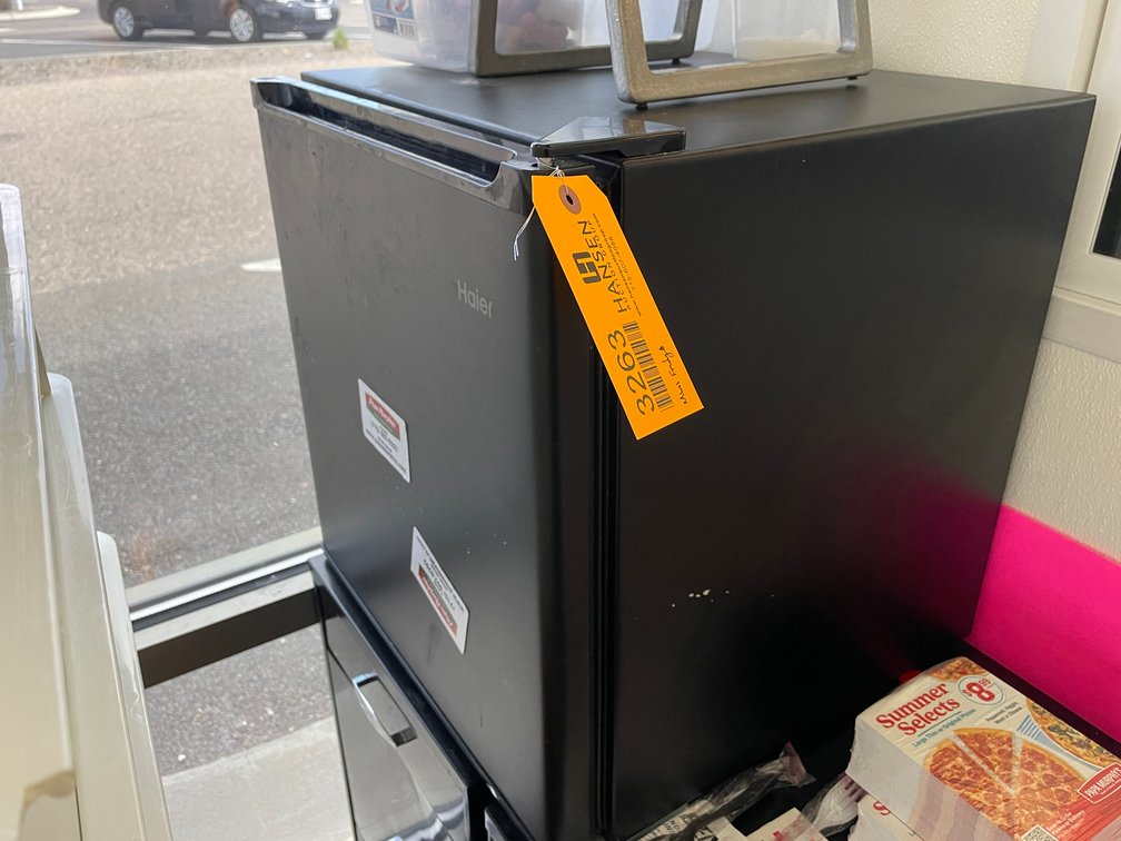 Haier Mini Fridge