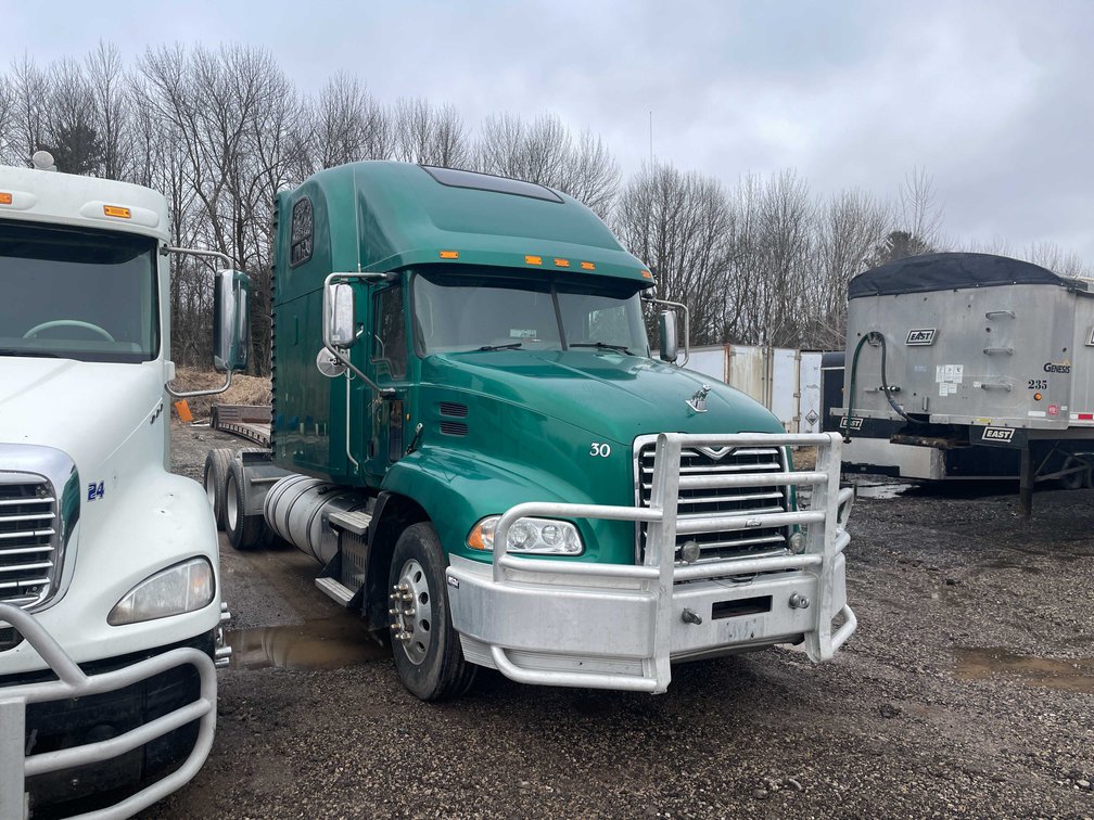 2011 Mack Semi-Tractor (Has WI Title) (Denmark, WI)