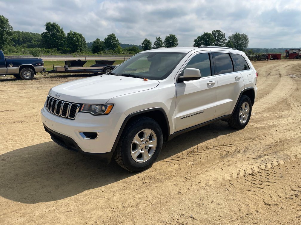 2017 Jeep Grand Cherokee Laredo (Has WI Title)