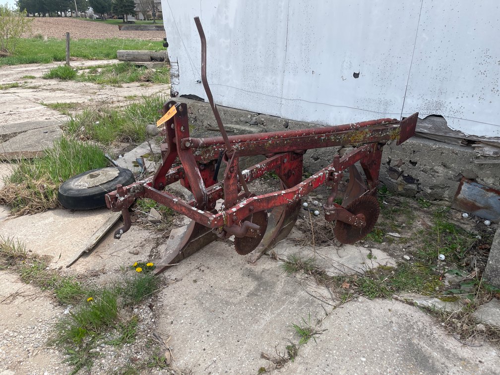 Massey Ferguson 3-Point Plow (Kaukauna, WI)