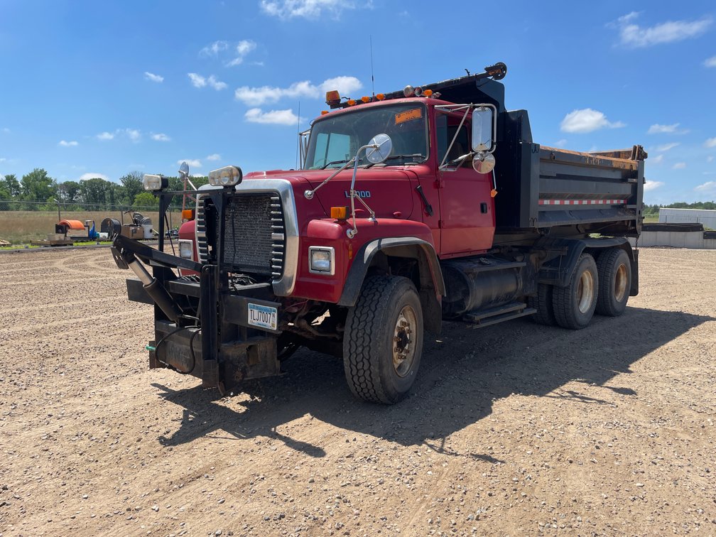 1997 Ford L9000 Plow Truck (Has MN Title)