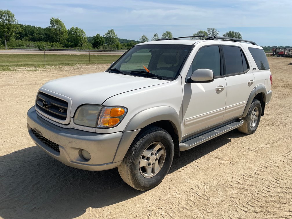 2003 Toyota Sequoia SR5 SUV (Has WI Title)