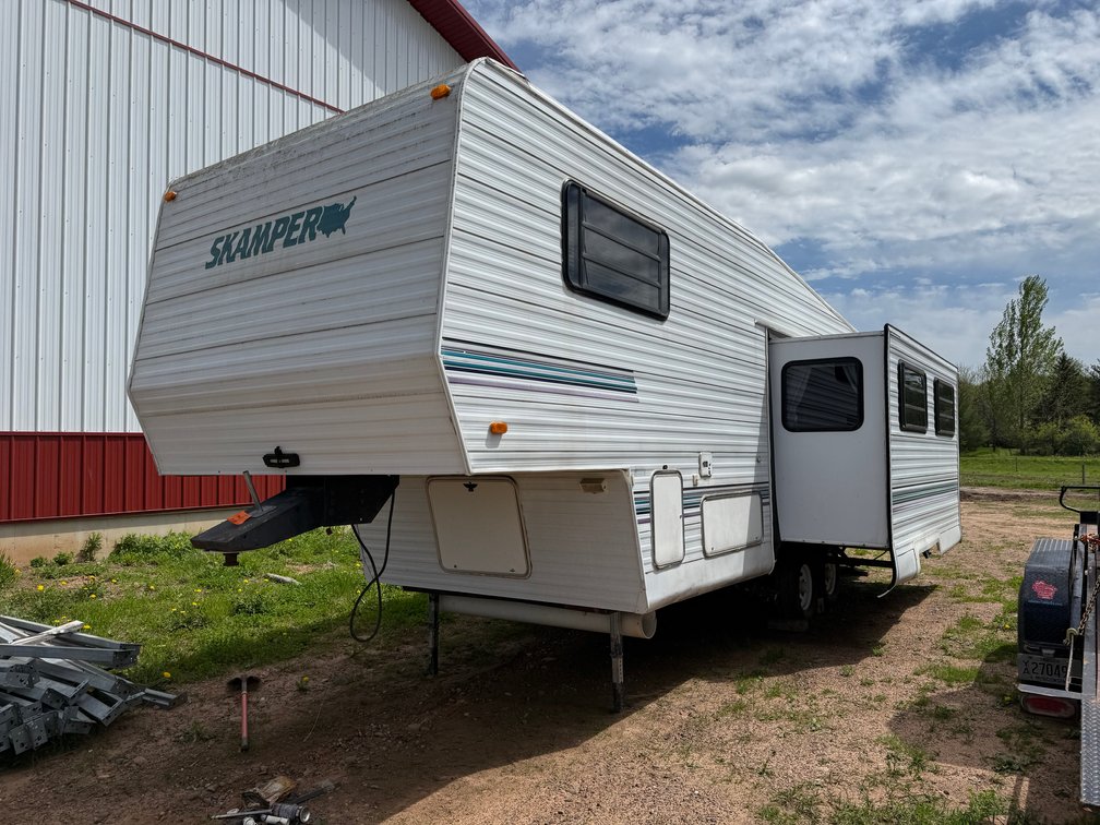 1996 Skamper 5th Wheel Camper (Has WI Title) (Stanley, WI)