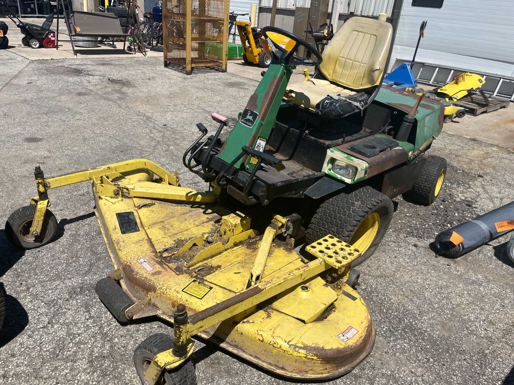 JD Zero Turn Lawn Mower (O4)