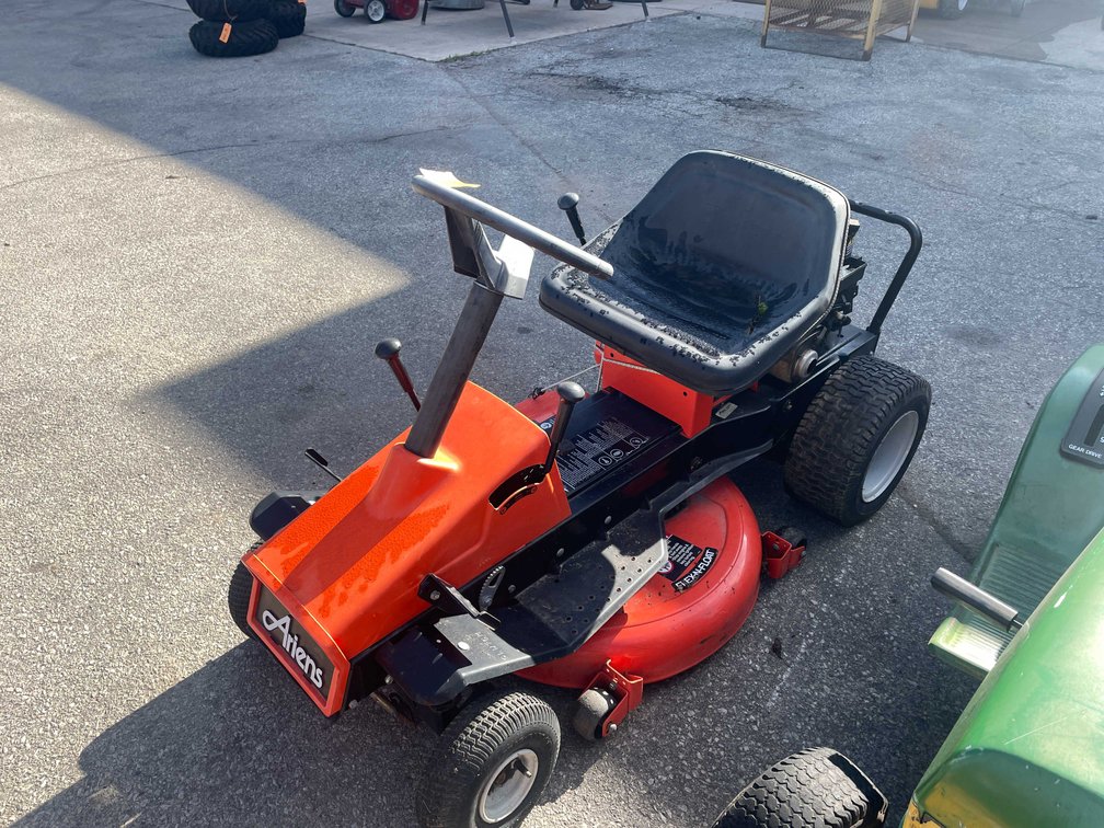Ariens Lawn Mower (O4)