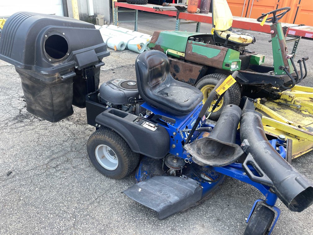 Dixon Lawn Mower (O4)
