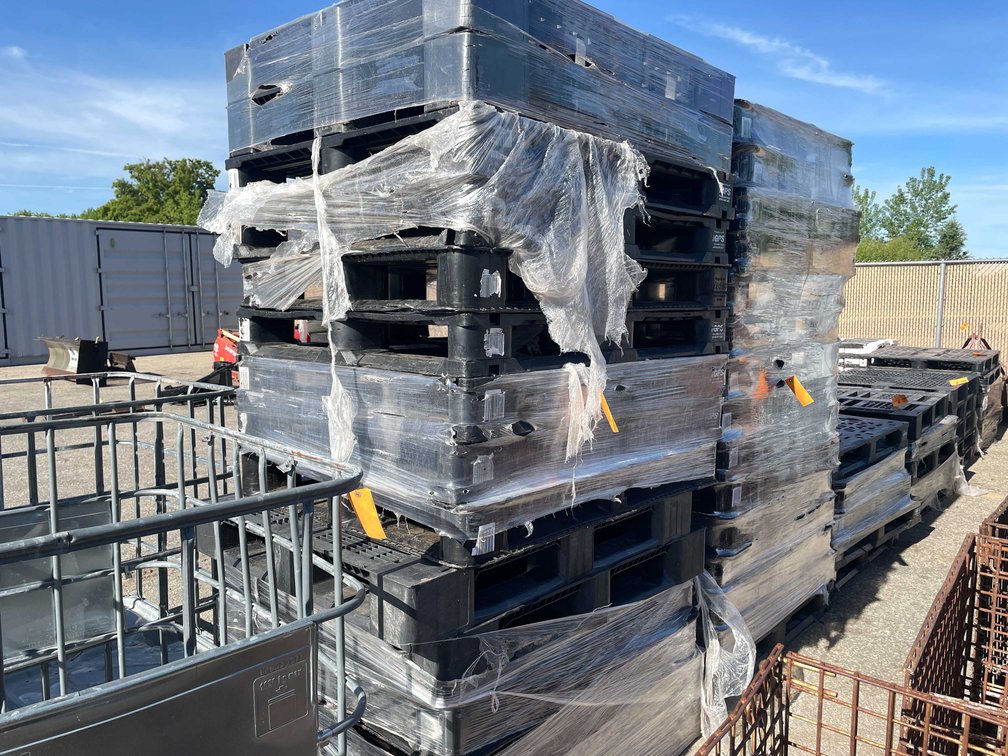 (15) Pallets (O7)