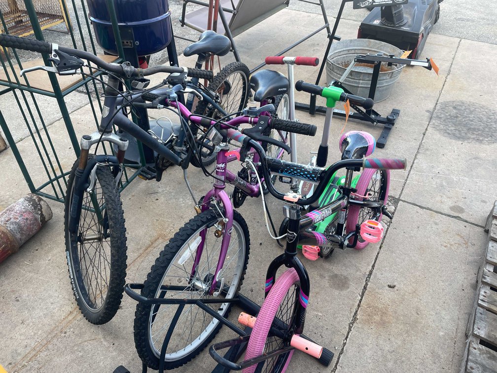 (3) Bikes, (2) Scooters and Bike Rack (O3)