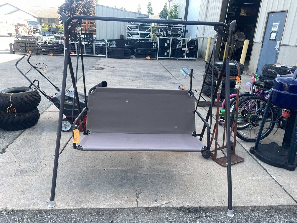 Metal Frame Swing (O3)