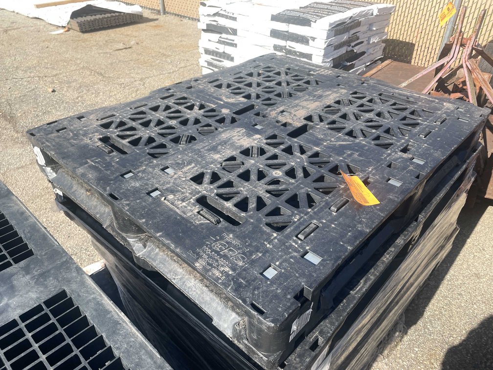 (6) Pallets (O7)